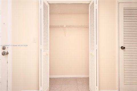 Copropriété à vendre à Lauderhill, Floride: 1 chambre, 80.82 m2 № 887693 - photo 12