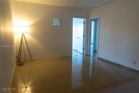 Condominio en venta en Coral Gables, Florida, 2 dormitorios, 52.49 m2 № 1431716 - foto 6