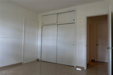 Condominio en venta en Coral Gables, Florida, 2 dormitorios, 52.49 m2 № 1431716 - foto 11