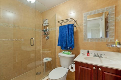 Condo in Miami, Florida, 2 bedrooms  № 1372660 - photo 19