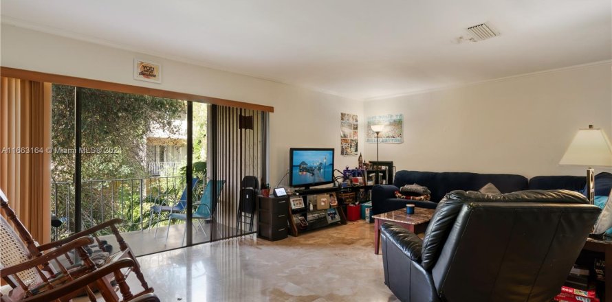 Condo in Miami, Florida, 2 bedrooms  № 1372660