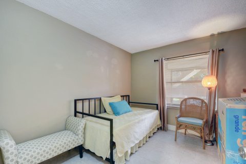 Condo in Lake Worth, Florida, 2 bedrooms  № 989470 - photo 30