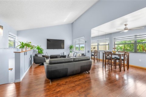 Casa en venta en Miami, Florida, 3 dormitorios, 118.45 m2 № 1375568 - foto 17