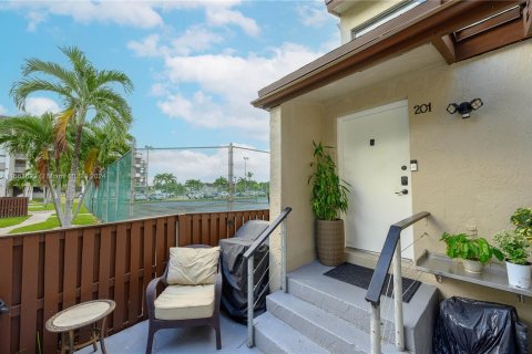 Casa en venta en Miami, Florida, 3 dormitorios, 118.45 m2 № 1375568 - foto 3