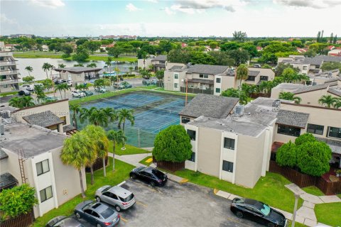 Villa ou maison à vendre à Miami, Floride: 3 chambres, 118.45 m2 № 1375568 - photo 29