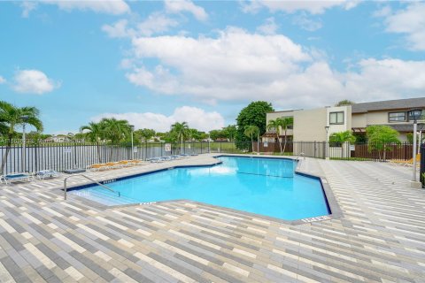 Casa en venta en Miami, Florida, 3 dormitorios, 118.45 m2 № 1375568 - foto 26