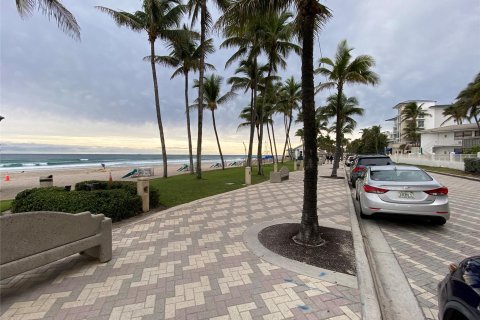 Copropriété à vendre à Deerfield Beach, Floride: 2 chambres, 78.13 m2 № 748321 - photo 4