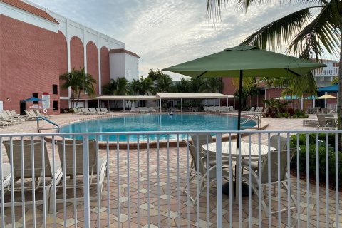 Condominio en venta en Deerfield Beach, Florida, 2 dormitorios, 78.13 m2 № 748321 - foto 29
