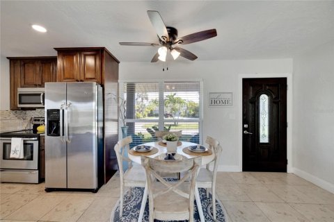 Casa en venta en Saint Petersburg, Florida, 3 dormitorios, 111.48 m2 № 1342681 - foto 10