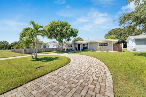 Casa en venta en Saint Petersburg, Florida, 3 dormitorios, 111.48 m2 № 1342681 - foto 6