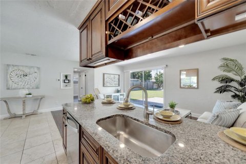 Casa en venta en Saint Petersburg, Florida, 3 dormitorios, 111.48 m2 № 1342681 - foto 15