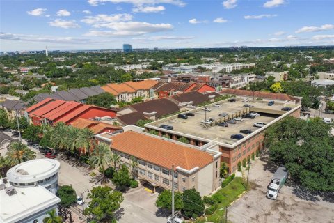 Condo in Tampa, Florida, 1 bedroom  № 1342680 - photo 12