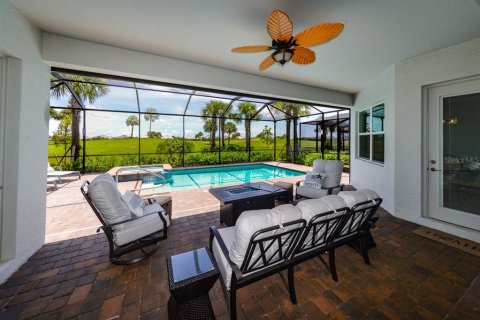 Villa ou maison à vendre à Punta Gorda, Floride: 4 chambres, 210.52 m2 № 1308796 - photo 11