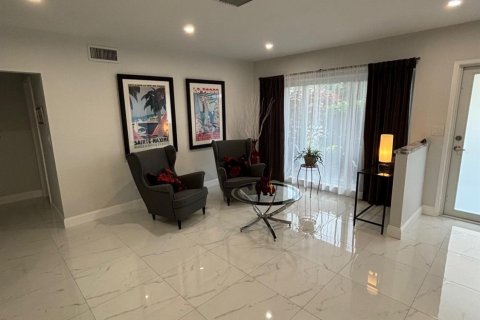 Casa en venta en Lauderdale-by-the-Sea, Florida, 3 dormitorios, 159.33 m2 № 890264 - foto 23