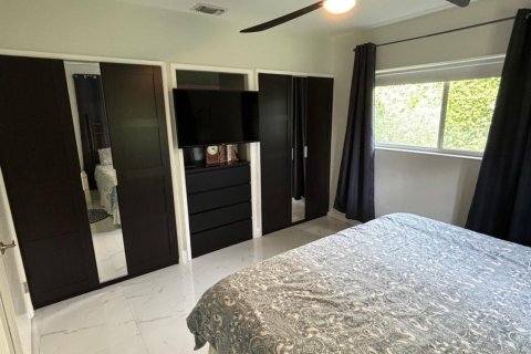 Casa en venta en Lauderdale-by-the-Sea, Florida, 3 dormitorios, 159.33 m2 № 890264 - foto 12