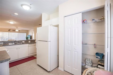 Condo in Punta Gorda, Florida, 2 bedrooms  № 1130379 - photo 15