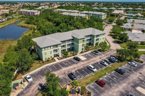 Copropriété à vendre à Punta Gorda, Floride: 2 chambres, 92.53 m2 № 1130379 - photo 1