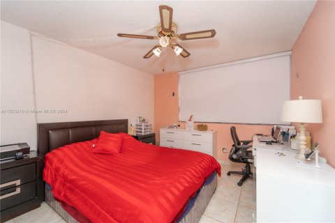 Купить кондоминиум в Норт-Майами-Бич, Флорида 2 спальни, 122.45м2, № 983427 - фото 16