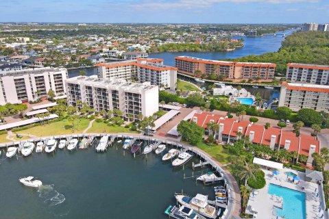 Copropriété à vendre à Boca Raton, Floride: 2 chambres, 121.24 m2 № 1142279 - photo 5