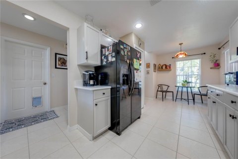 Casa en venta en Kissimmee, Florida, 6 dormitorios, 222.87 m2 № 1319775 - foto 16