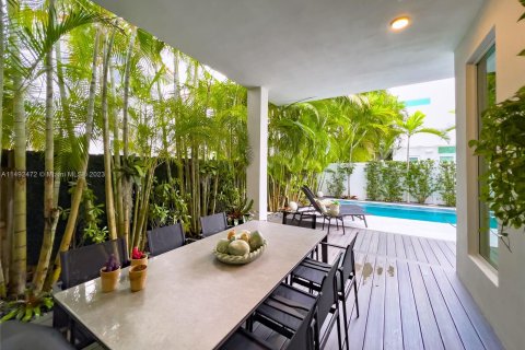 Casa en venta en Doral, Florida, 5 dormitorios, 372.07 m2 № 860204 - foto 29