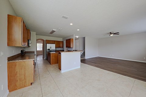 Villa ou maison à louer à Jacksonville, Floride: 4 chambres, 240.15 m2 № 872929 - photo 5