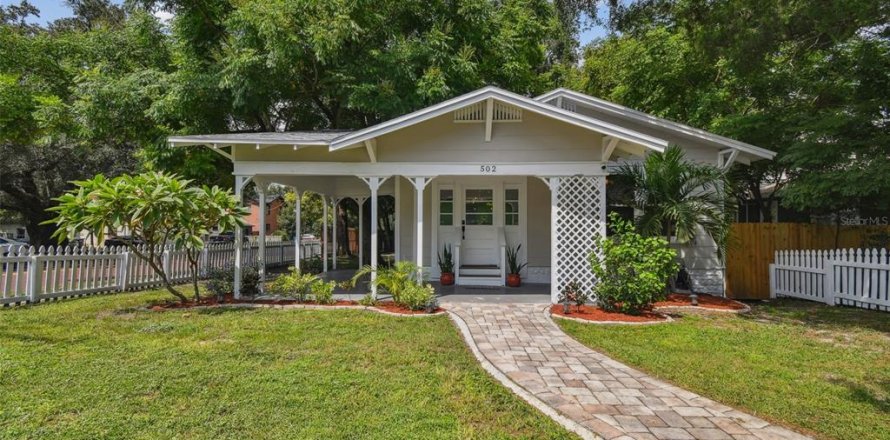 Villa ou maison à Tampa, Floride 3 chambres, 117.61 m2 № 1369616