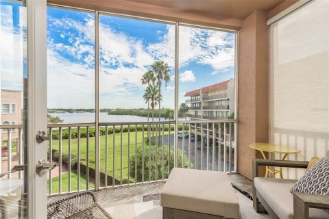 Touwnhouse à vendre à Dunedin, Floride: 4 chambres, 263.1 m2 № 1295641 - photo 3