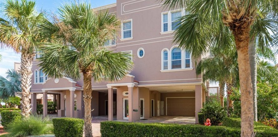 Touwnhouse à Dunedin, Floride 4 chambres, 263.1 m2 № 1295641