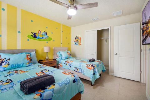 Casa en venta en Davenport, Florida, 7 dormitorios, 304.91 m2 № 1296899 - foto 18