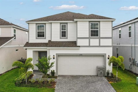 House in Davenport, Florida 7 bedrooms, 304.91 sq.m. № 1296899 - photo 1