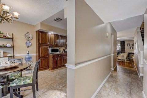 Adosado en venta en Titusville, Florida, 2 dormitorios, 151.99 m2 № 1296857 - foto 3