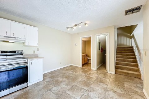 Duplex à vendre à Orlando, Floride: 2 chambres, 118.17 m2 № 1285132 - photo 15