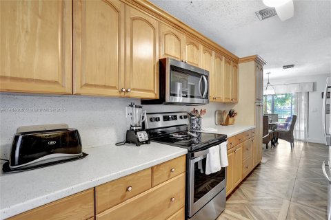 Casa en venta en Coconut Creek, Florida, 3 dormitorios, 163.97 m2 № 832621 - foto 9