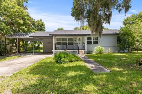 House in DeLand, Florida 4 bedrooms, 131.18 sq.m. № 1295635 - photo 1