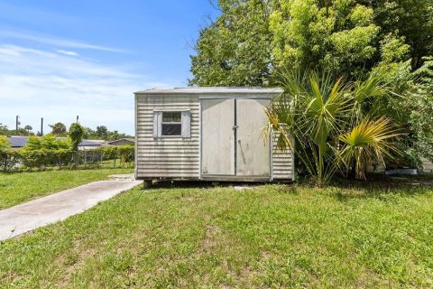 House in DeLand, Florida 4 bedrooms, 131.18 sq.m. № 1295635 - photo 28