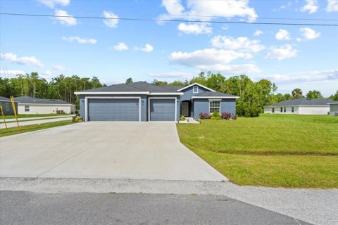 Villa ou maison à vendre à Kissimmee, Floride: 5 chambres, 195.09 m2 № 1295636 - photo 1