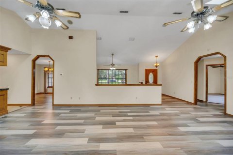 Villa ou maison à vendre à Kissimmee, Floride: 4 chambres, 219.9 m2 № 1352517 - photo 15