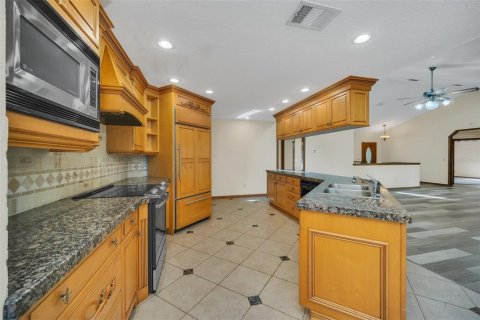 Villa ou maison à vendre à Kissimmee, Floride: 4 chambres, 219.9 m2 № 1352517 - photo 24