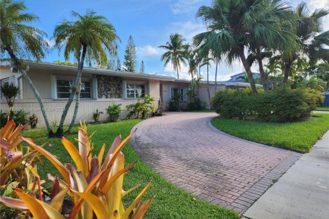 Casa en venta en Miami, Florida, 3 dormitorios, 258.18 m2 № 1294290 - foto 3