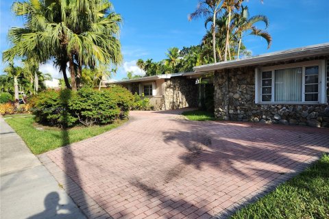 Villa ou maison à vendre à Miami, Floride: 3 chambres, 258.18 m2 № 1294290 - photo 2