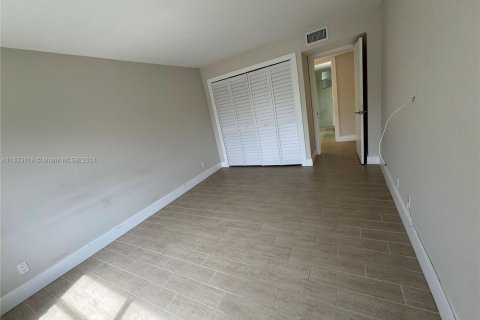 Copropriété à vendre à Davie, Floride: 2 chambres, 98.48 m2 № 1294512 - photo 23