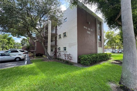 Copropriété à vendre à Davie, Floride: 2 chambres, 98.48 m2 № 1294512 - photo 1