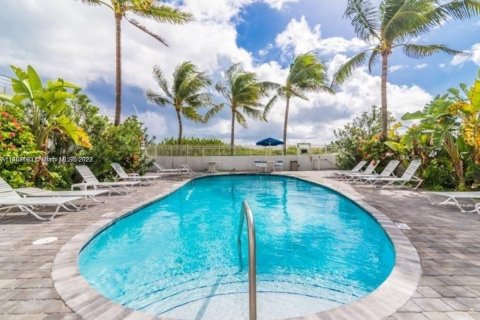 Studio in the Condo in Miami Beach, Florida  № 735788 - photo 14