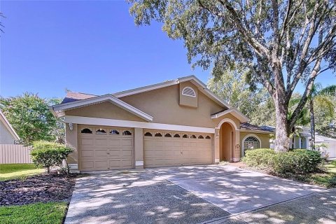 Casa en venta en Tampa, Florida, 3 dormitorios, 192.31 m2 № 1289409 - foto 2