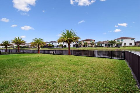 House in Parkland, Florida 5 bedrooms, 380.43 sq.m. № 1141445 - photo 26