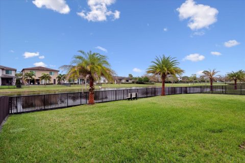House in Parkland, Florida 5 bedrooms, 380.43 sq.m. № 1141445 - photo 25