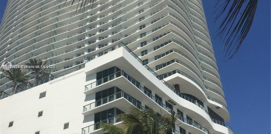 Condo in Hollywood, Florida, 2 bedrooms  № 36515