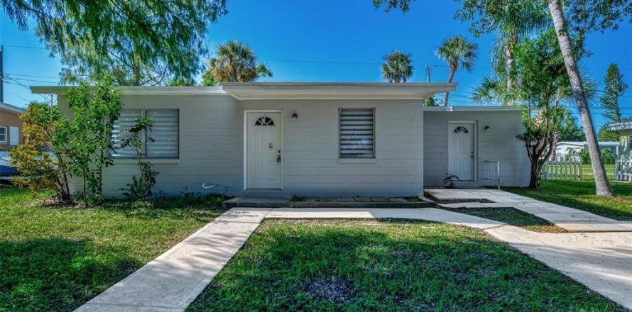 House in North Port, Florida 3 bedrooms, 88.26 sq.m. № 1376446