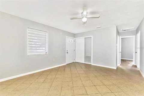 House in North Port, Florida 3 bedrooms, 88.26 sq.m. № 1376446 - photo 4